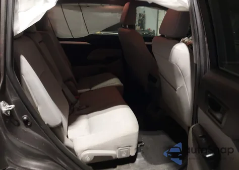 2019 Toyota Highlander Le from USA, damaged, VIN 5TDZARFH2KS056317